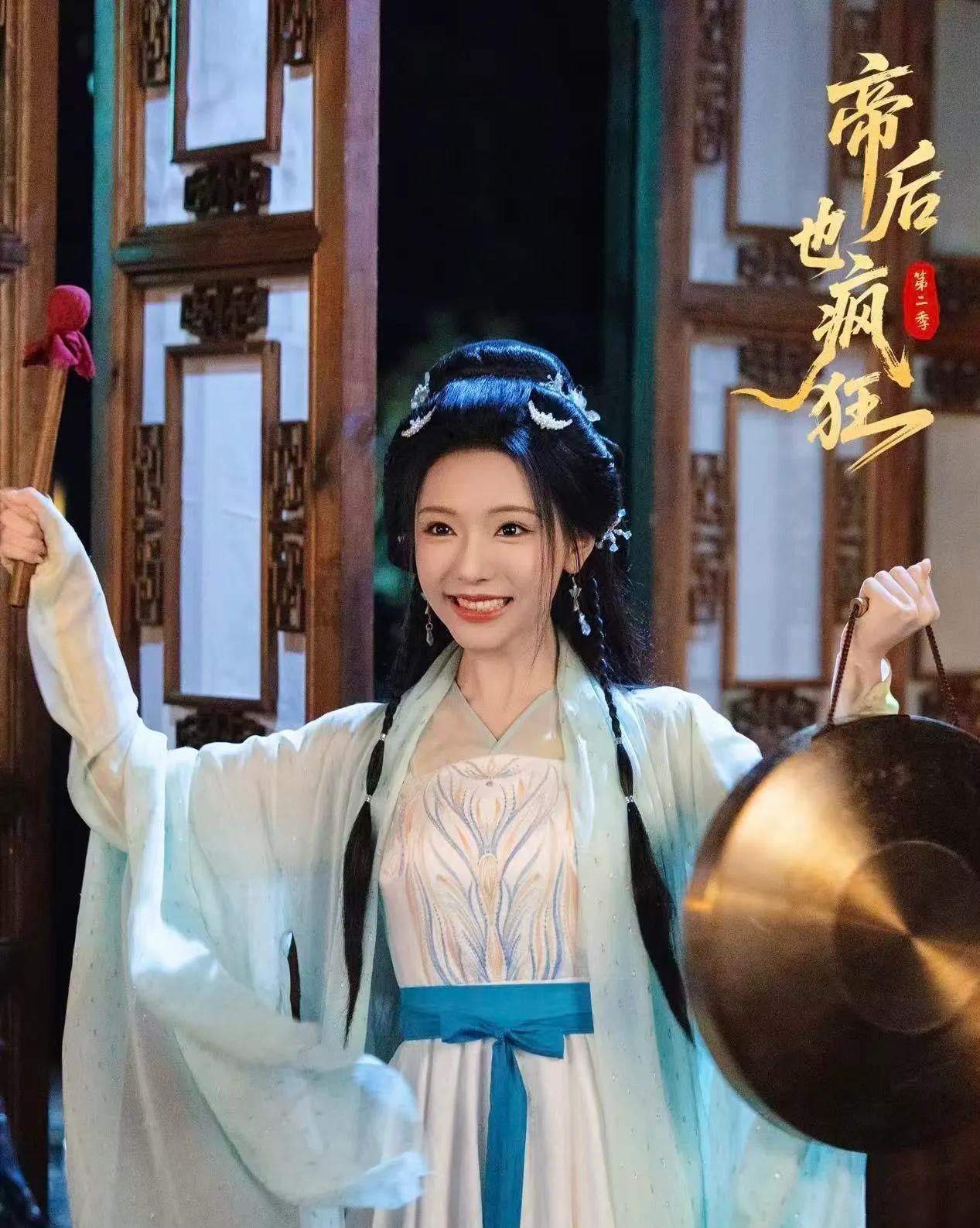 短剧一姐换人，王云云这次坐得稳吗红果短剧九月剧星榜一出来，王云云的名字挂在第一
