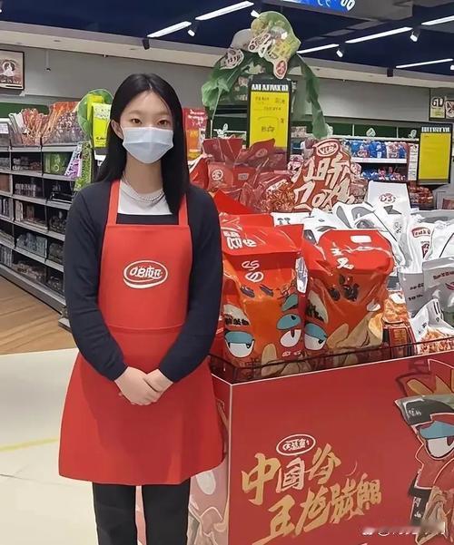 女人丧偶，不是不想嫁，是根本无法嫁老公是大学毕业，长相一般，可是很有才华。就是