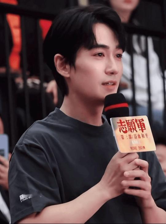 恭喜【首提即中】的【金鸡影帝朱一龙】再次提名金鸡奖最佳男主角，成为【最快二提】的