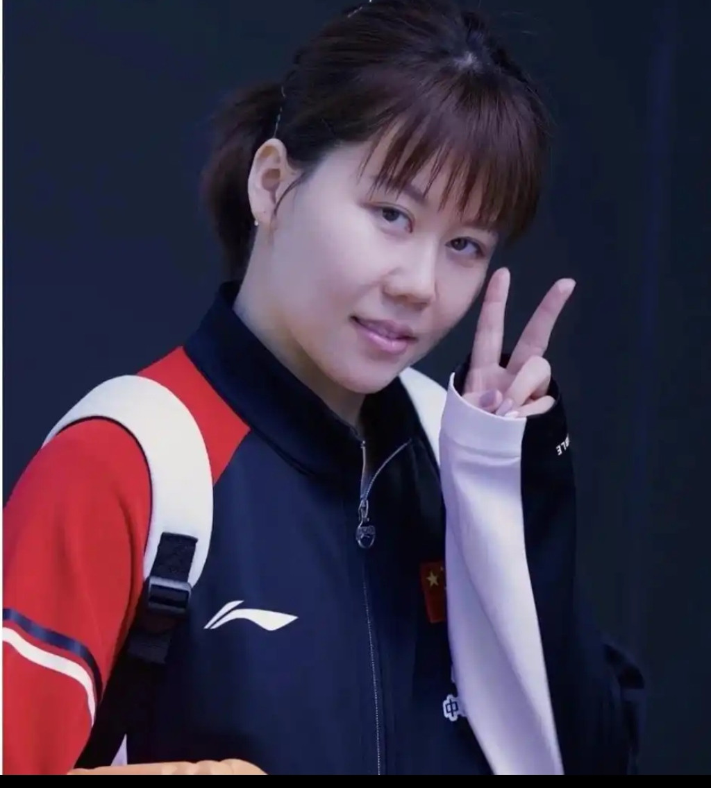 也该歇歇了孙颖莎休息了，王曼昱也休息了，陈幸同29岁了，连续打了三场高强度比赛，她是咬着牙打木原美悠