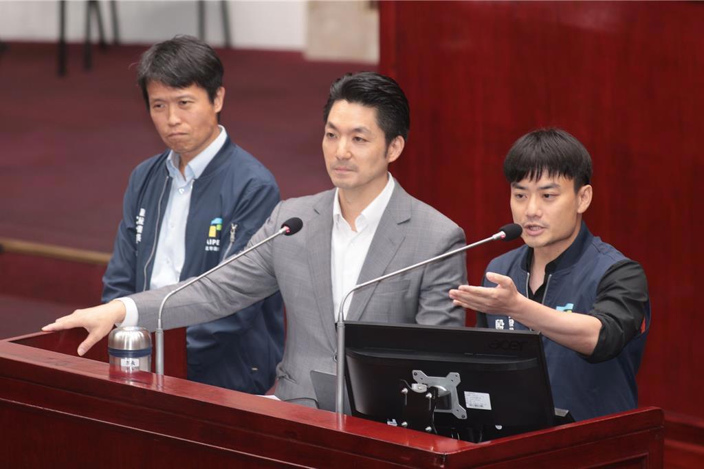 绿议员批北市府“很蒋家”？他亲揭“殷玮答”真相打脸北市研考会主委殷玮近日频上节