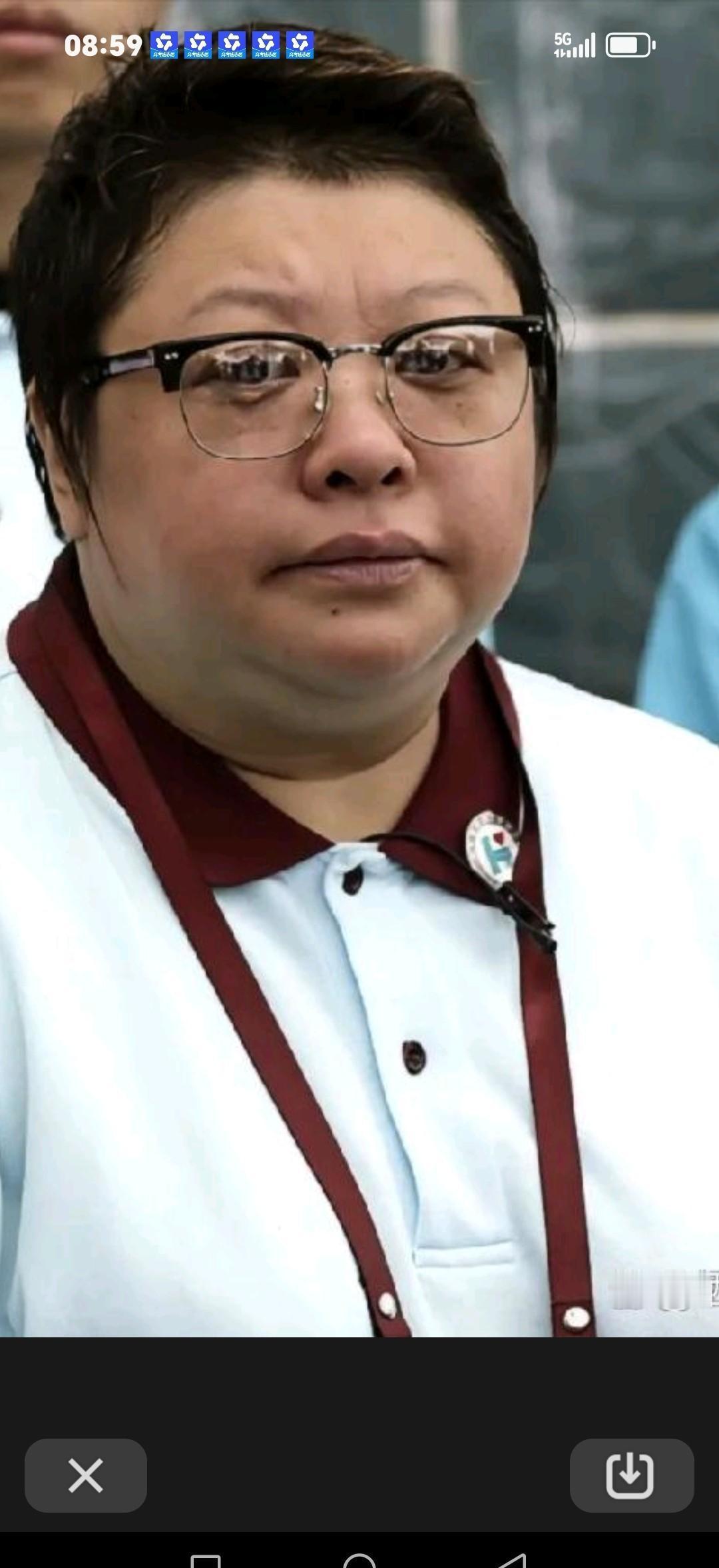 韩红武汉演唱会，开票时秒光，二开却卖不动了。你猜怎么着？一边是“走个面”言论惹
