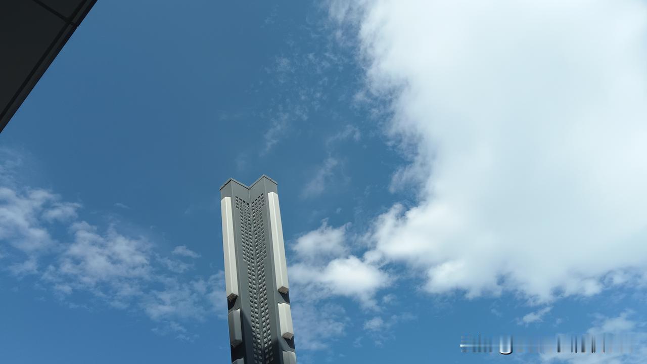 临床医药代表为了见医生也是拼了！下午一个做临床的朋友给我打电话，问我能不能把医