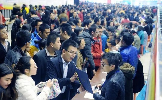 日本开始对我们进行反向出口管制了，主要针对的就是我们半导体领域。再有一个多月就会