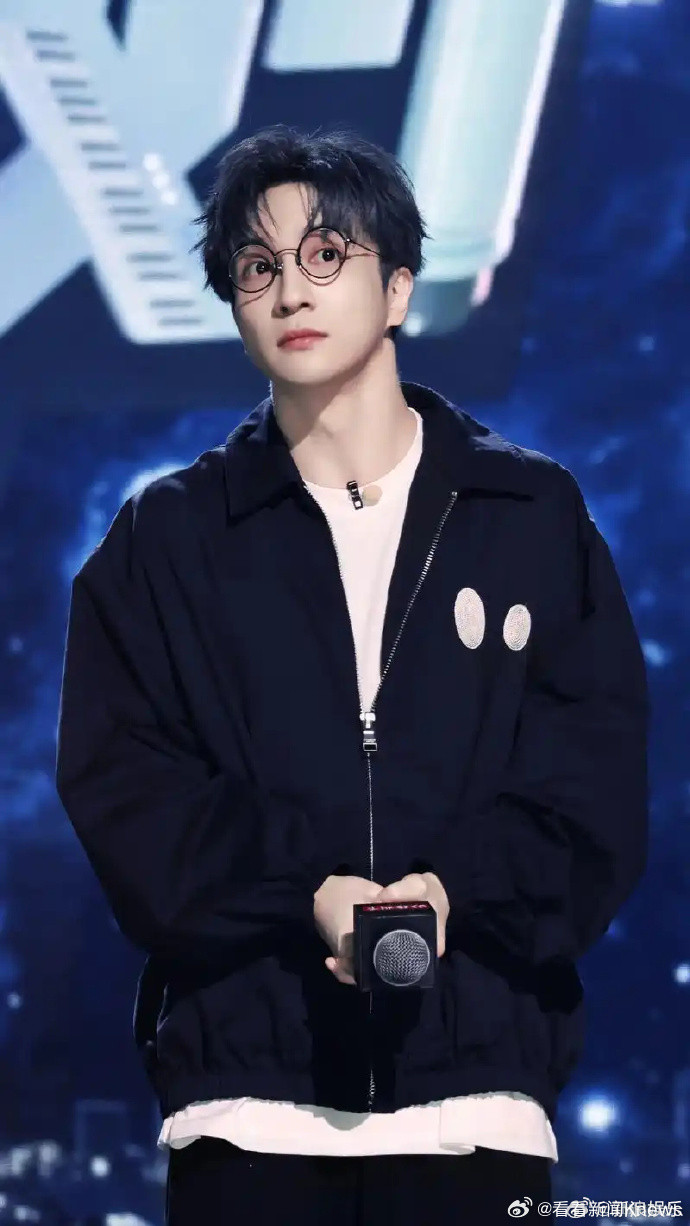 【#谢娜发文要求薛之谦向张杰道歉#】近日，曾在吐槽大会内涵过，在节目中内涵张杰提