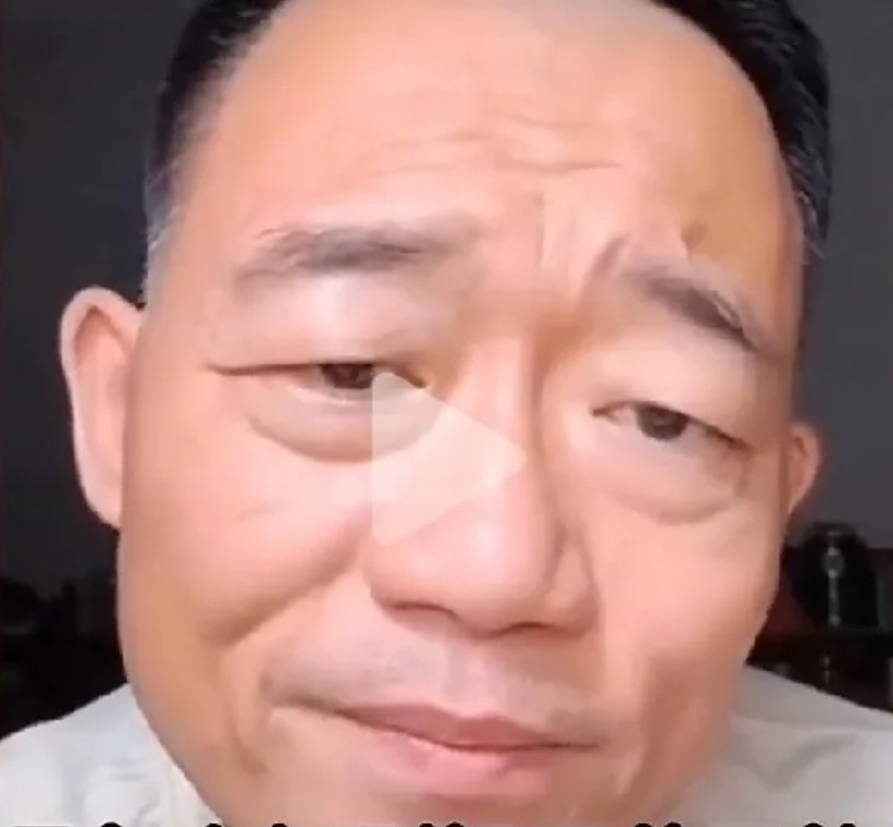 德云社郑好唱衰曹云金的一个问题：“你会说相声怎么把院子干黄了？”这个视频切片被