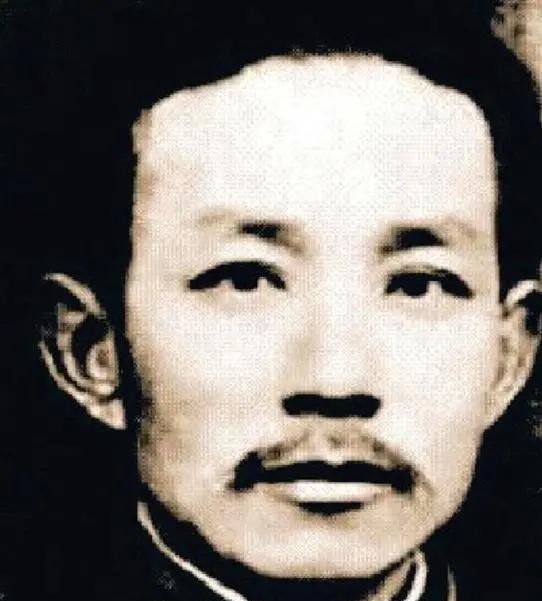 1943年，新四军团长率部叛变，期间还打死了3名战士，这个消息瞬间在军中炸开了锅