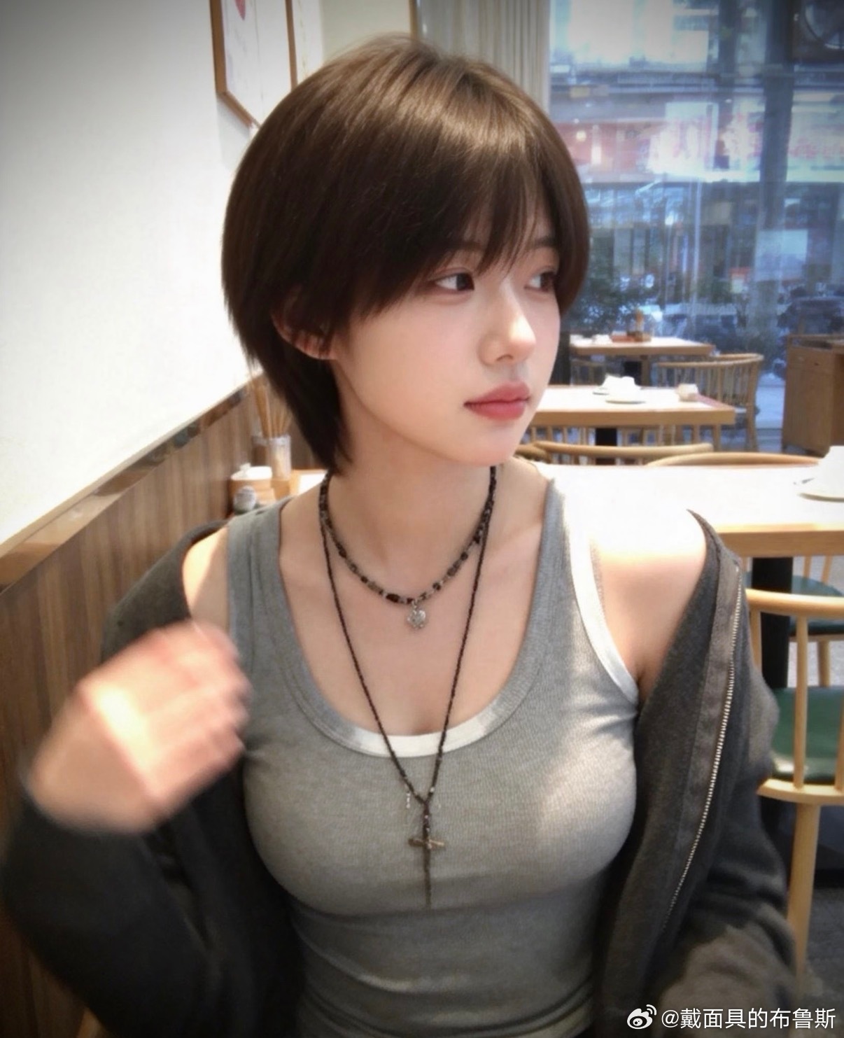 每天早起打卡正经又好看的小伙伴们早鸭，元气满满的一周又开始了