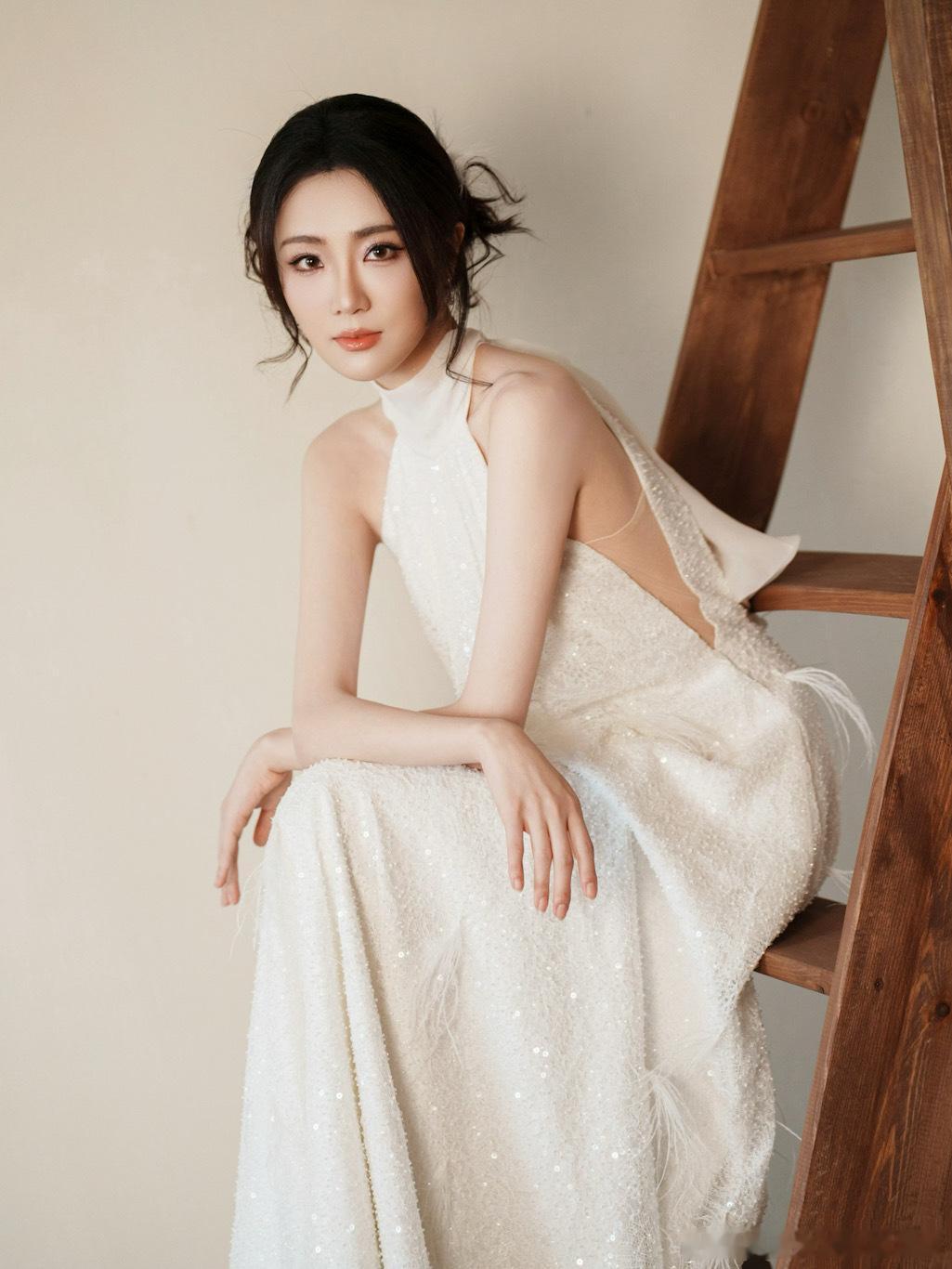 张可盈新剧《依依向北风》央视热播超强哭戏实力演技引发全网心疼​​​