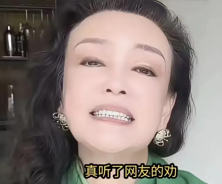 麻六记在某城市开张，小菲再多90度鞠躬表示感谢，都挽回不了小菲崩塌的路人缘！遇