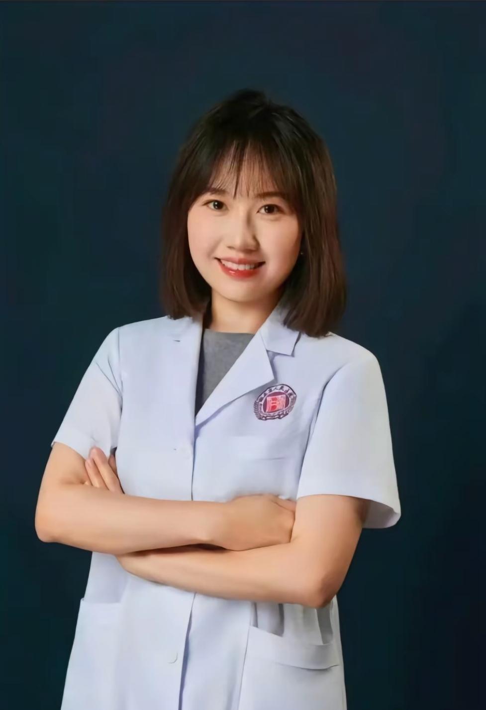 曾医生，对不起！不查不知道，一查吓一跳！曾琦:博士，主任医师副教授，硕士研