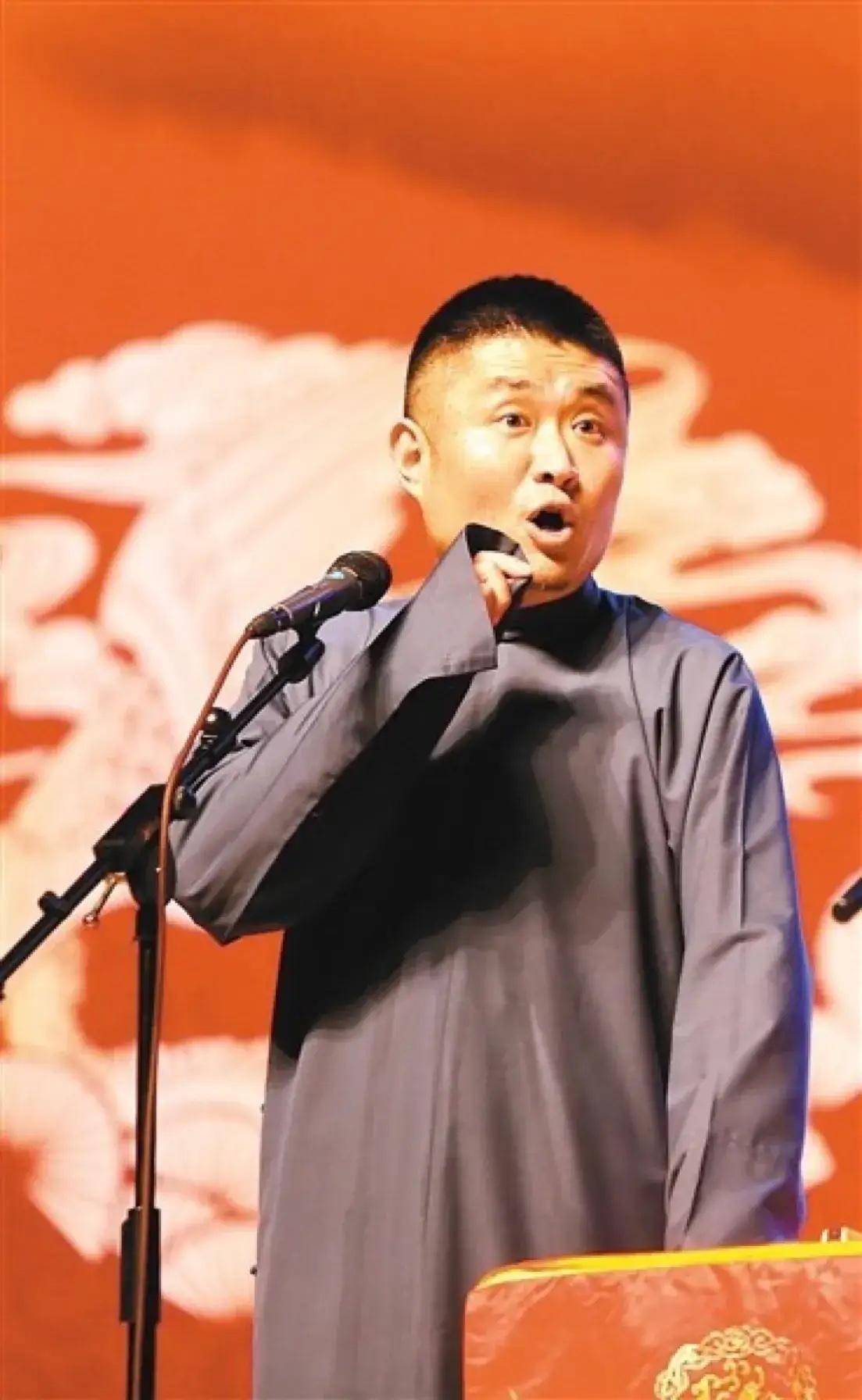 【著名相声演员苗阜远赴巴黎参加曲艺节，完美避开岳云鹏巡演，你怎么看？】近日，有