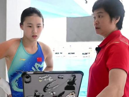 陈芋汐央视专访揭秘：发育期自律训练每天称10次体重