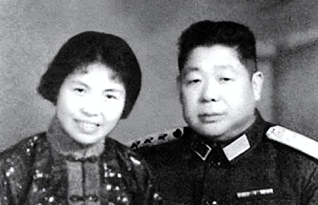 1949年，陈赓带着“妹妹
