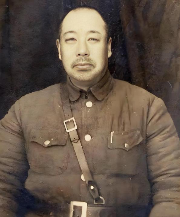 1949年4月24日上午9时许，解放军攻入太原绥靖公署，王靖国从地下室里走出来，