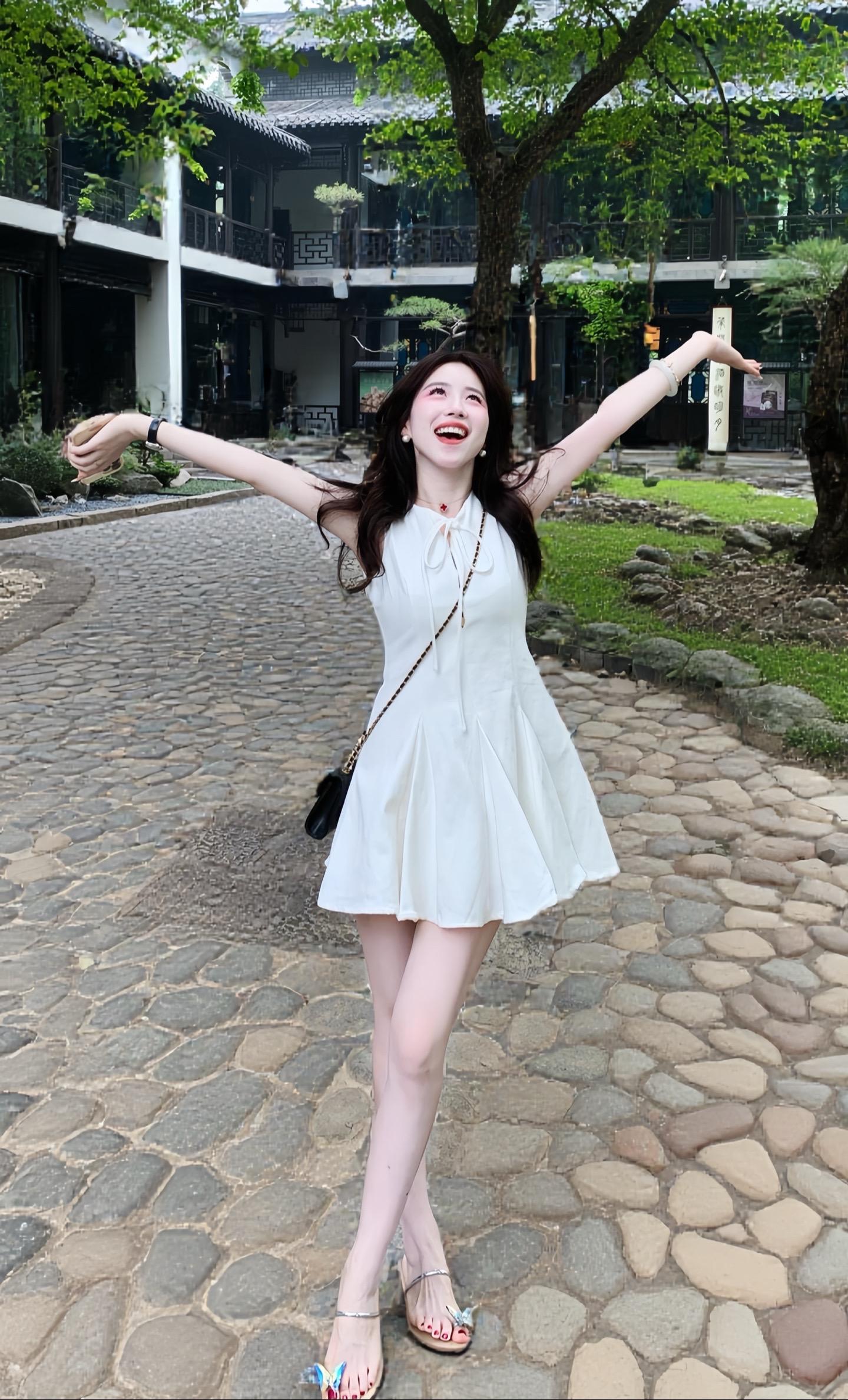 夏天该有的样子 小白裙 显瘦显高显腿长 小个子穿搭 简约穿搭
