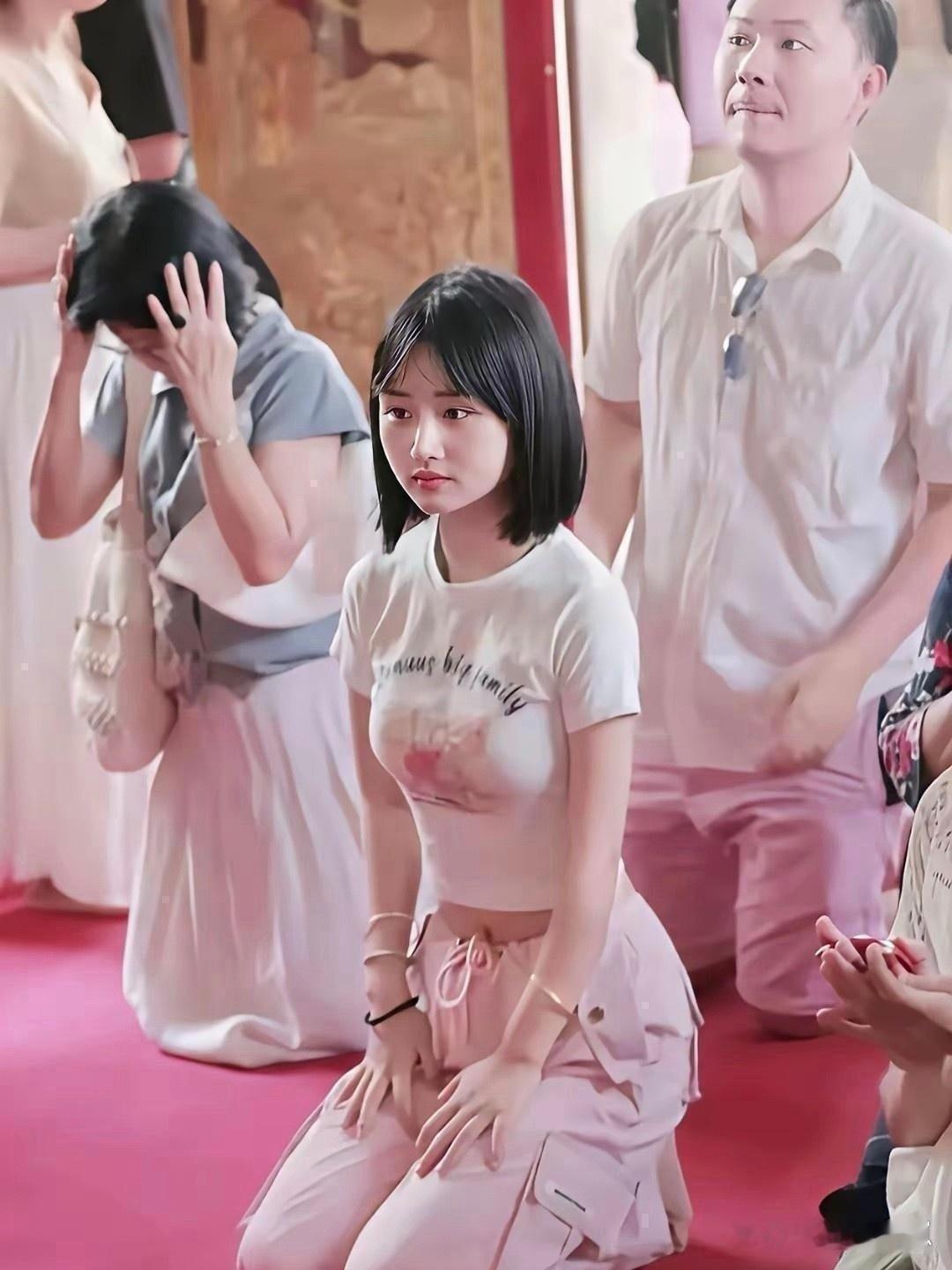 我怀疑年轻人都是喜欢这样的啊。