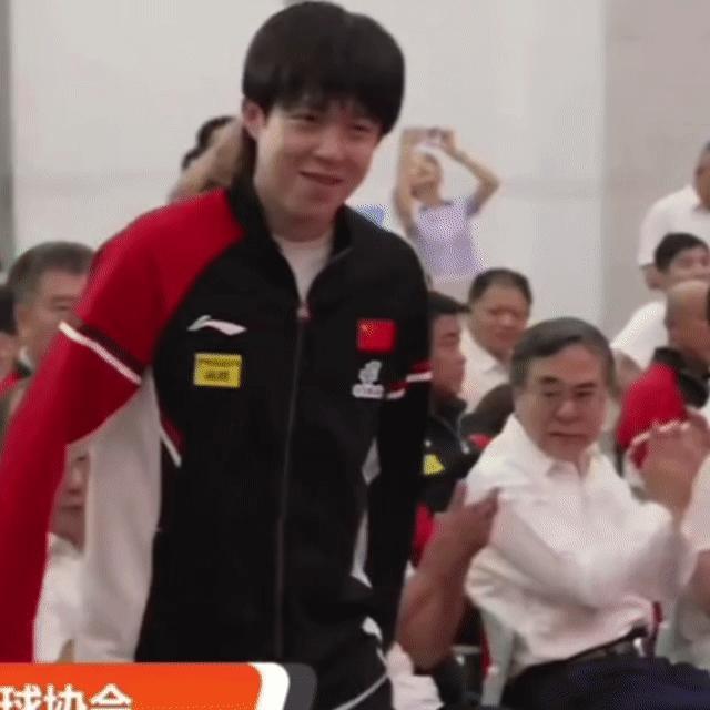 憋不住[大笑]​​​