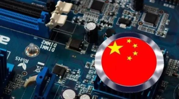 中国芯片绝地反击：三张底牌粉碎美国封锁，霸权禁令沦为全球笑柄！