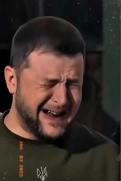 乌克兰在关键时刻，犯了大错！乌军袭击了一辆开往赫尔松的医疗车，这辆医疗车是为了救