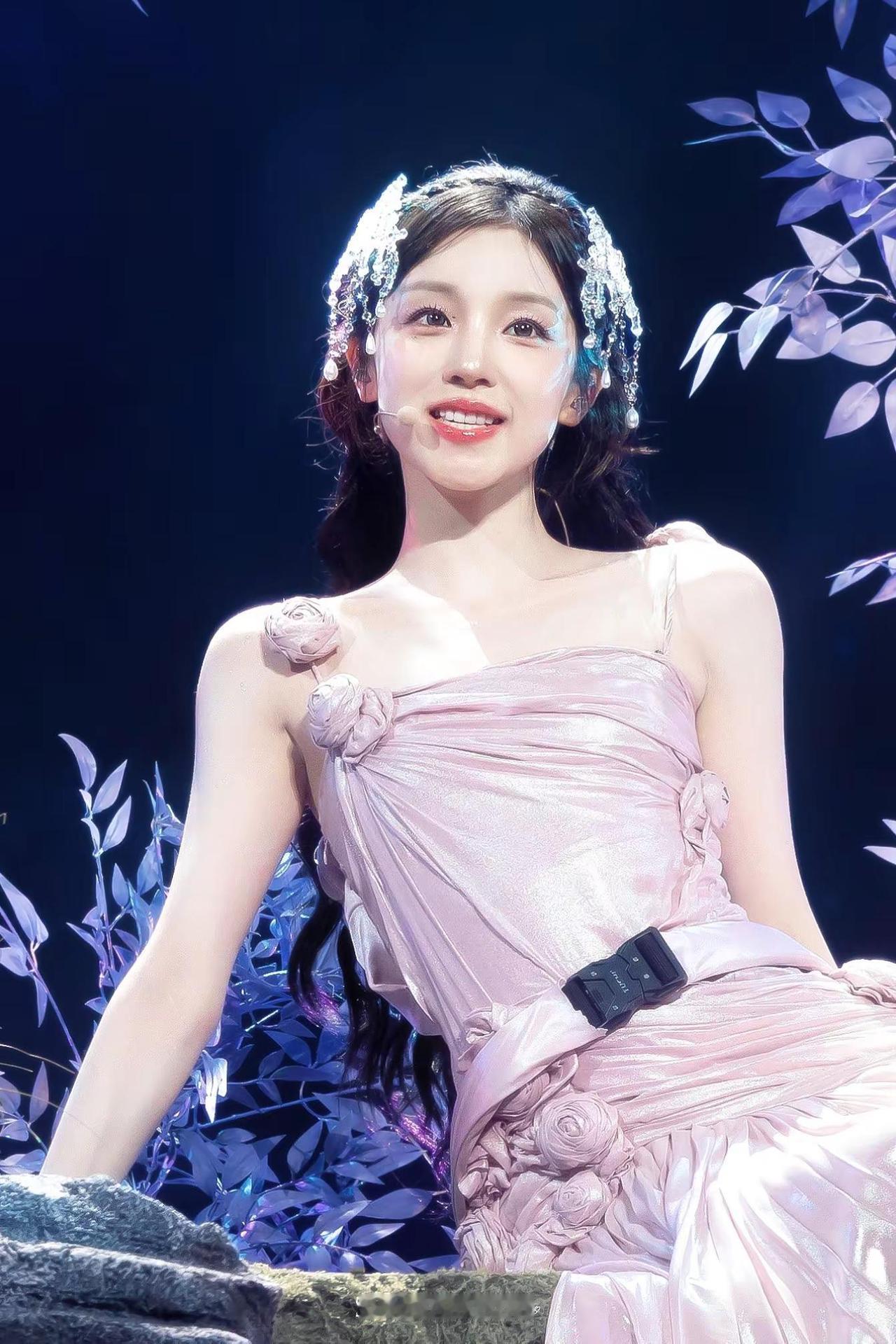 宋雨琦｜神女降临世间🌌美成画卷。©logo宋雨琦宋雨琦solo澳门