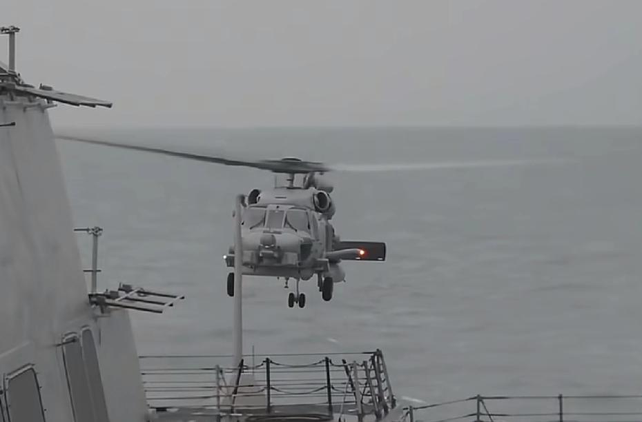 美军一天内在南海连续坠毁两架飞机，有人担心美军这可能是在碰瓷。两架飞机，几号飞行