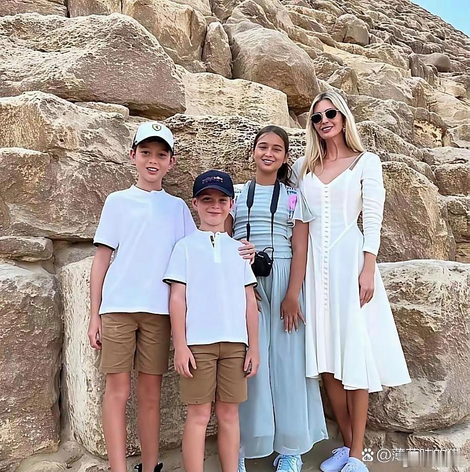 伊万卡一家，老外还是不抗老