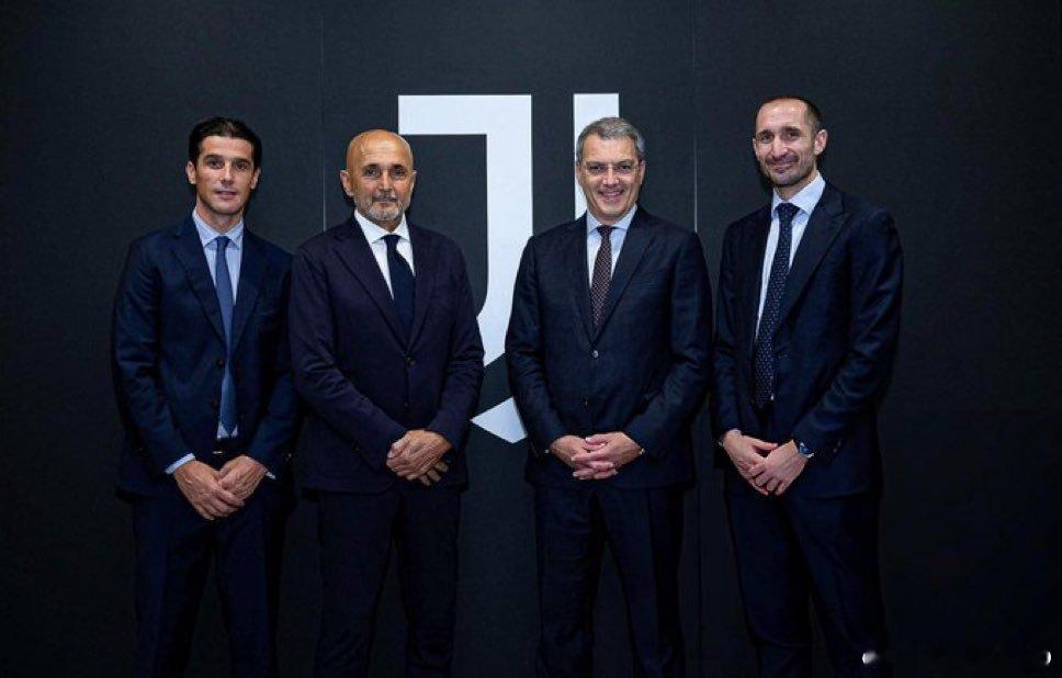 一觉醒来看官宣:斯帕莱蒂加盟尤文图斯。双方将签署一份到2026年6月30日的合同