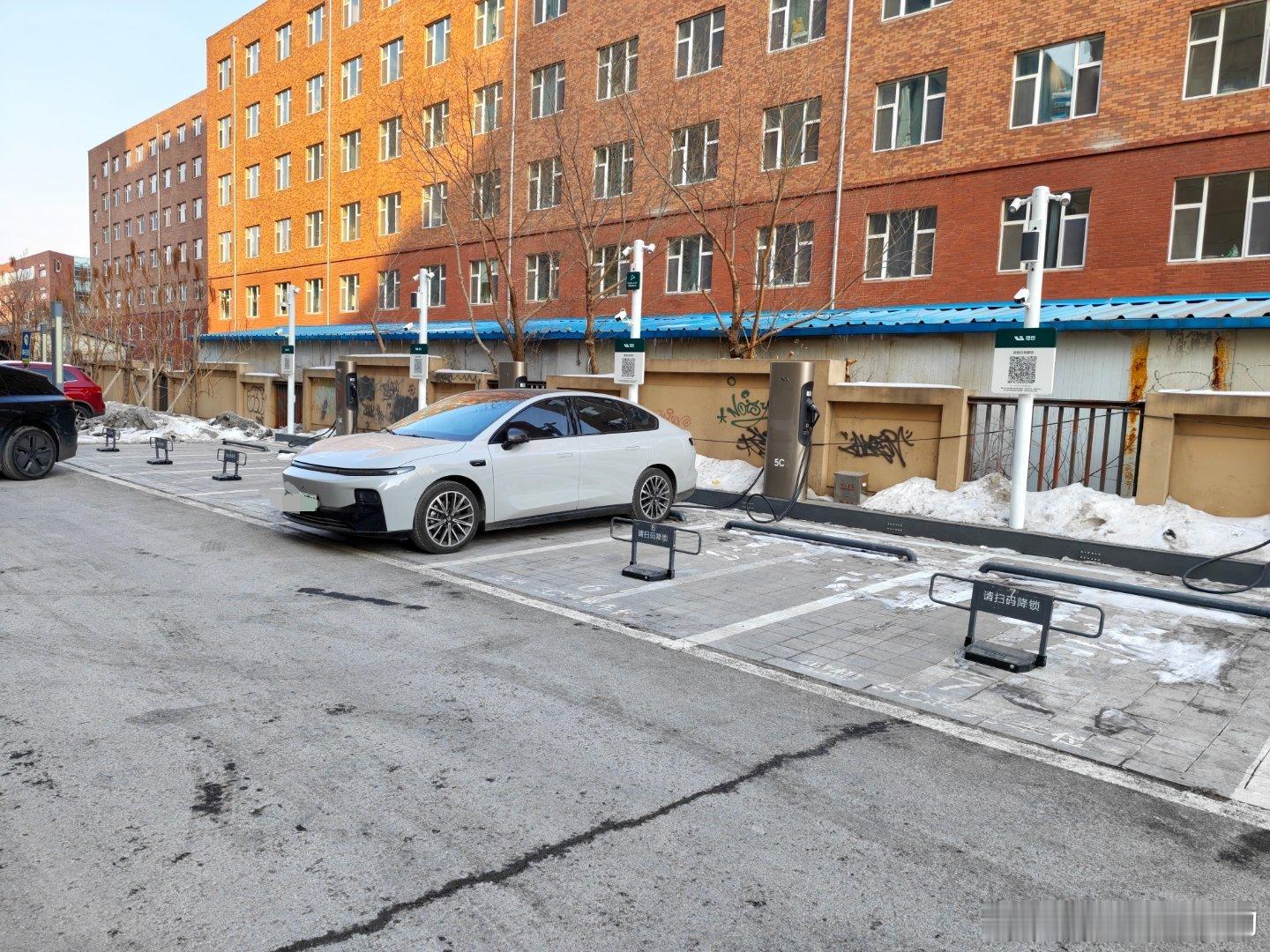 一个理想超充站幸福千万个品牌