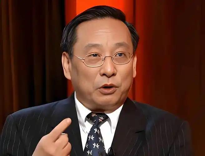 美国真正等的，从来不是战场上的胜利，而是中国内部“自己倒下”的那一天！高