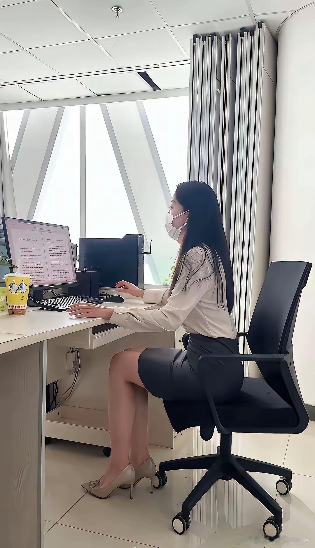 这颜值和身材在体制内是什么级别？