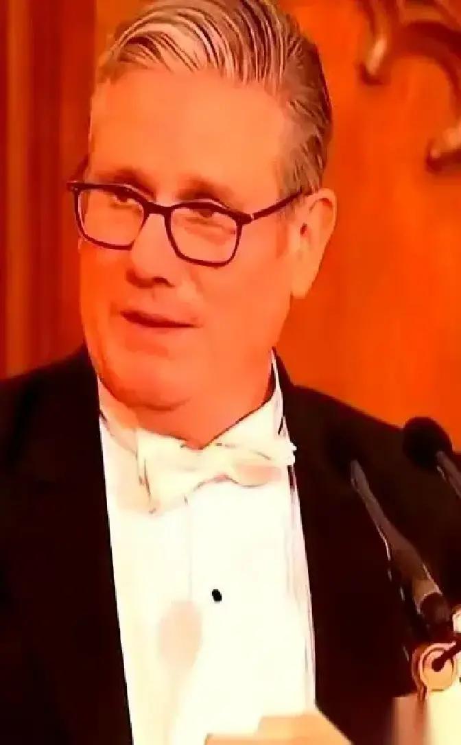 果不其然。英国首相里希·苏纳克当众承认了。时间点就在近日、地点是公开对全球