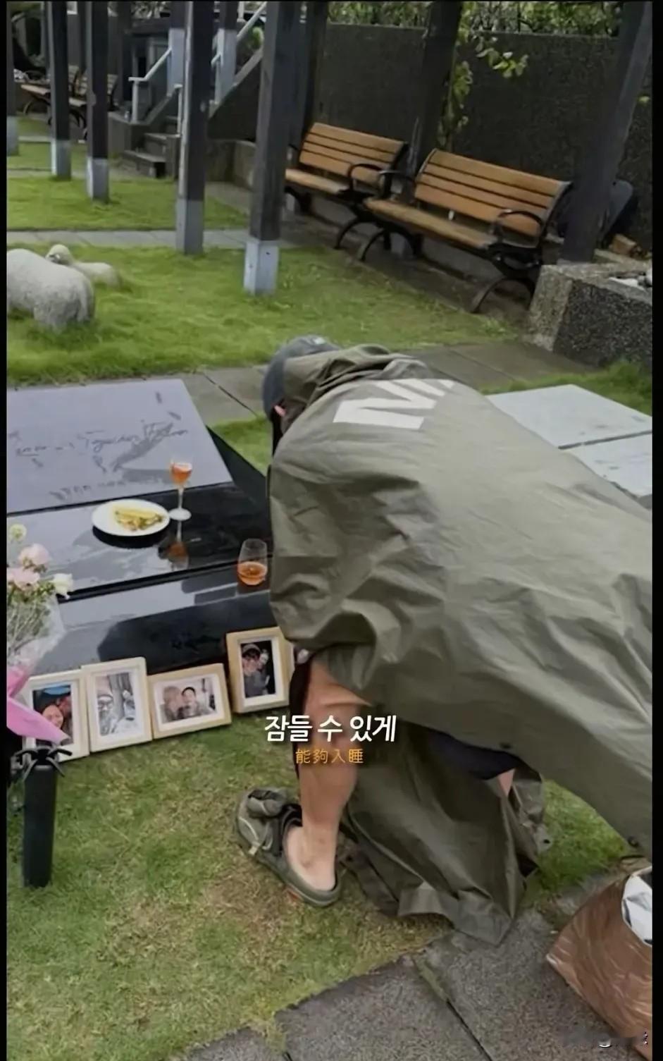 具俊晔终于迎来事业转机，不出意外的话，他会回老家发展。看来，他秀了这么久的深