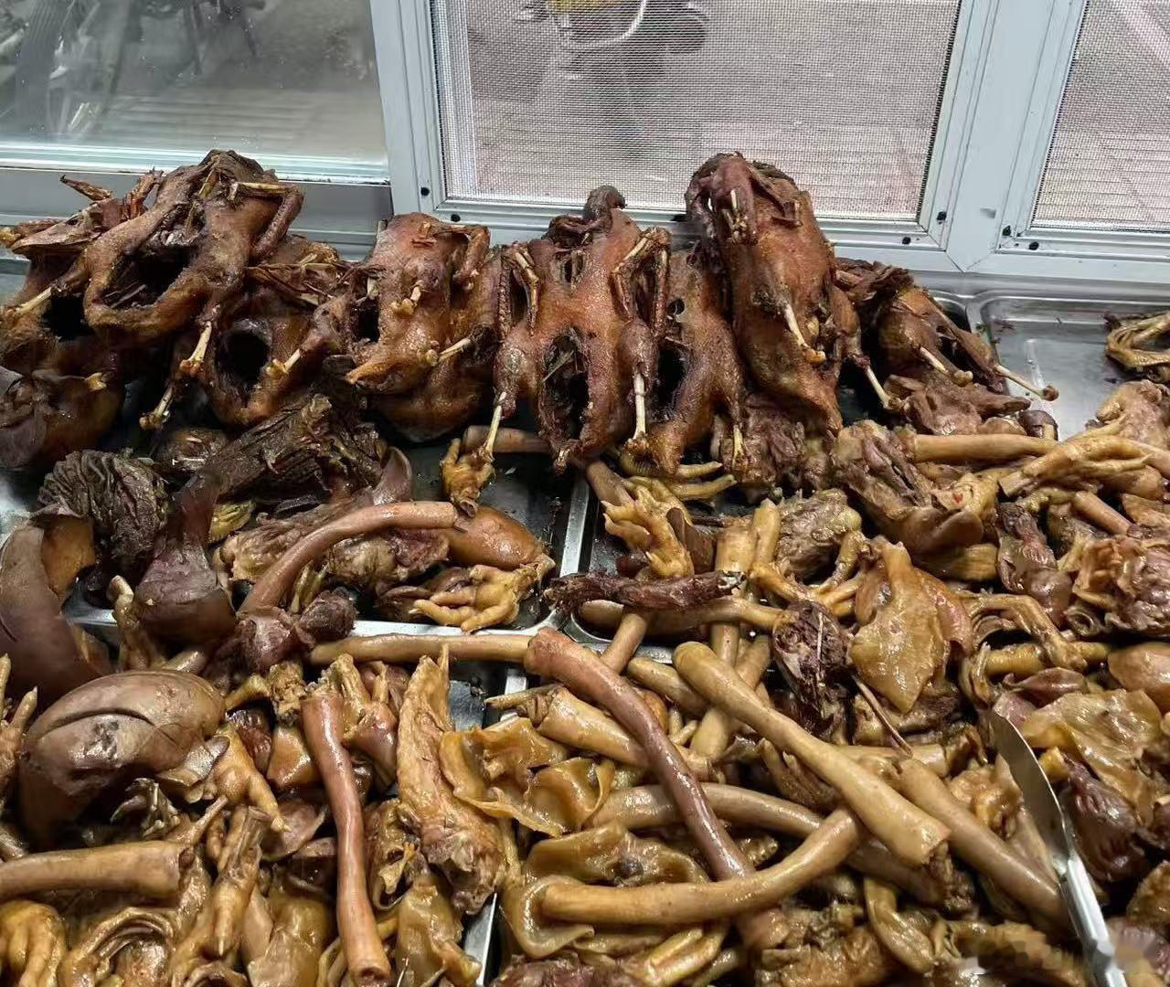 四川小县城遂宁蓬溪县越是小地方，好吃的东西越多，毕竟大多数年轻人都离乡了，能留