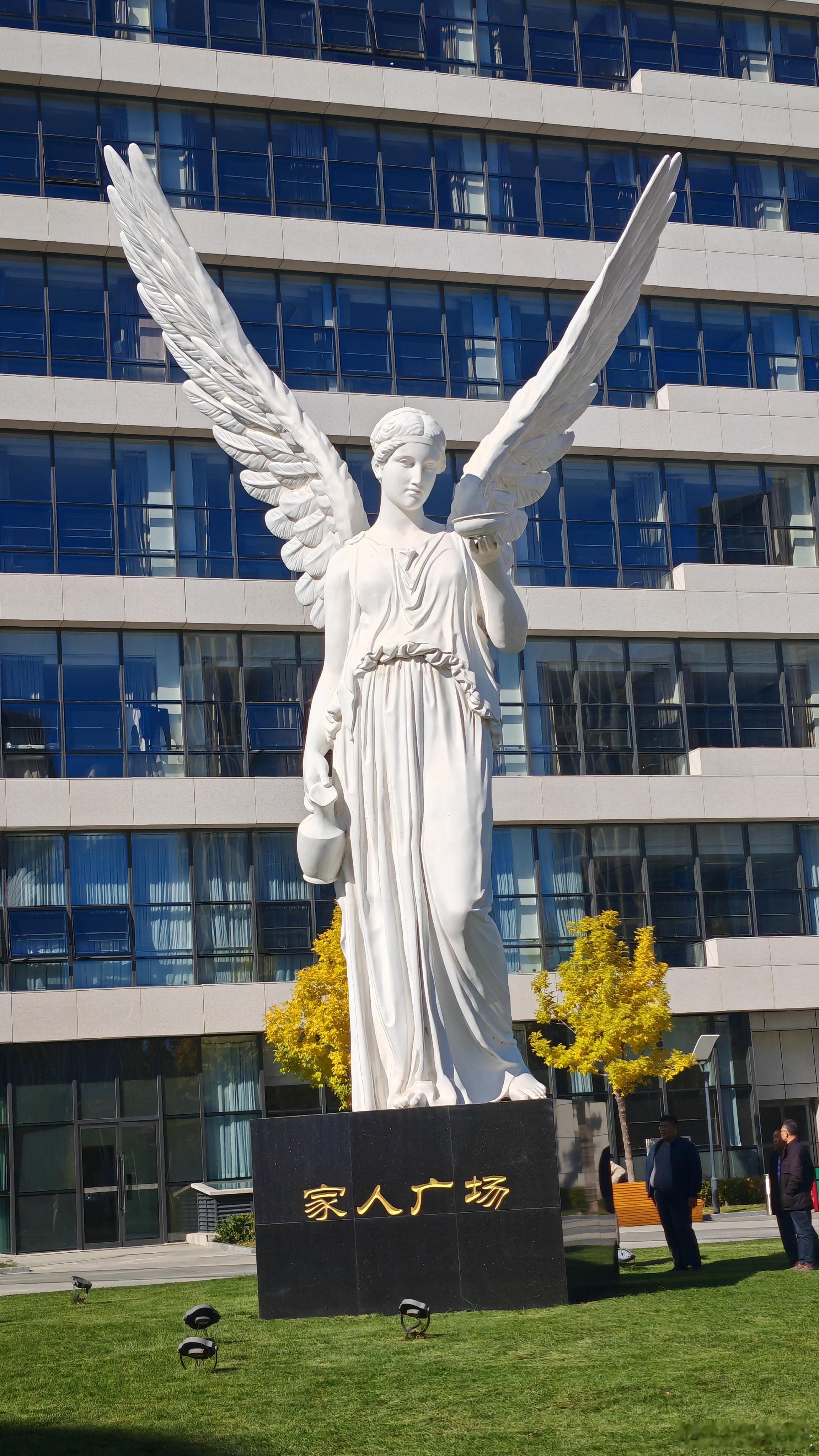 忙，才是治愈一切的良药；顺境不飘，逆境不怂，绝境不慌，再难也能熬过去；愿我们都能