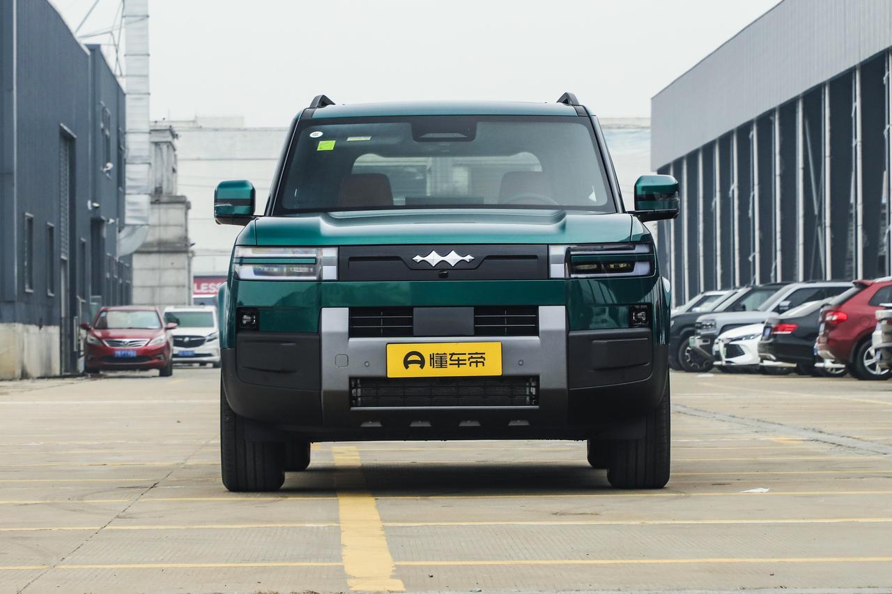 最近跑了几家二手车行，又扒了懂车帝上在售的二手方程豹钛7，发现一个挺实在的事：不