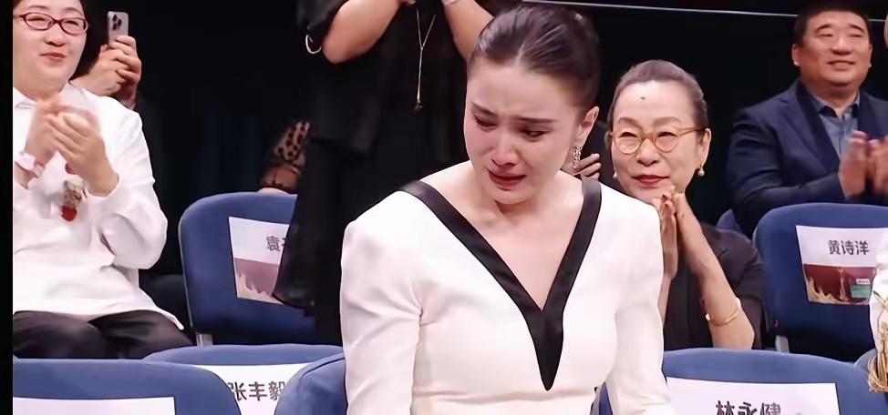 雷佳音再封帝，周迅三封后，这届颁奖礼终于不看流量了？你有没有这样的感觉？这些