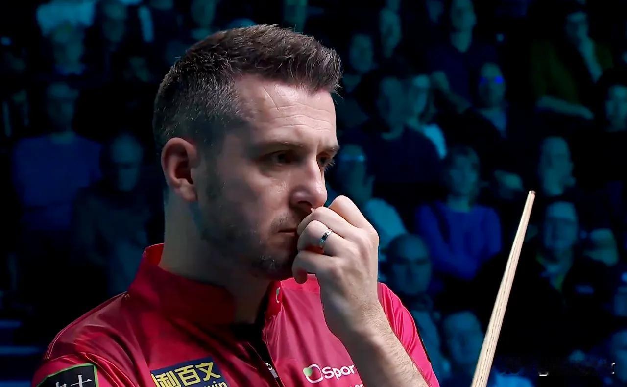 “祖师爷”横拦竖挡！小佩凡恐难越雷池半步。纵使年纪轻轻，比赛场上敏锐的大局观且