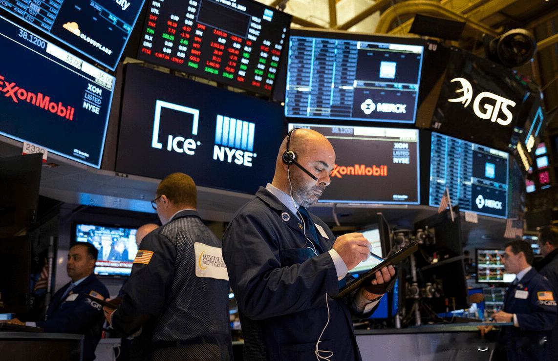 看了美国股市市值超过万亿美元的企业,我竟然对超越美国产生了动摇!1. 英伟达: