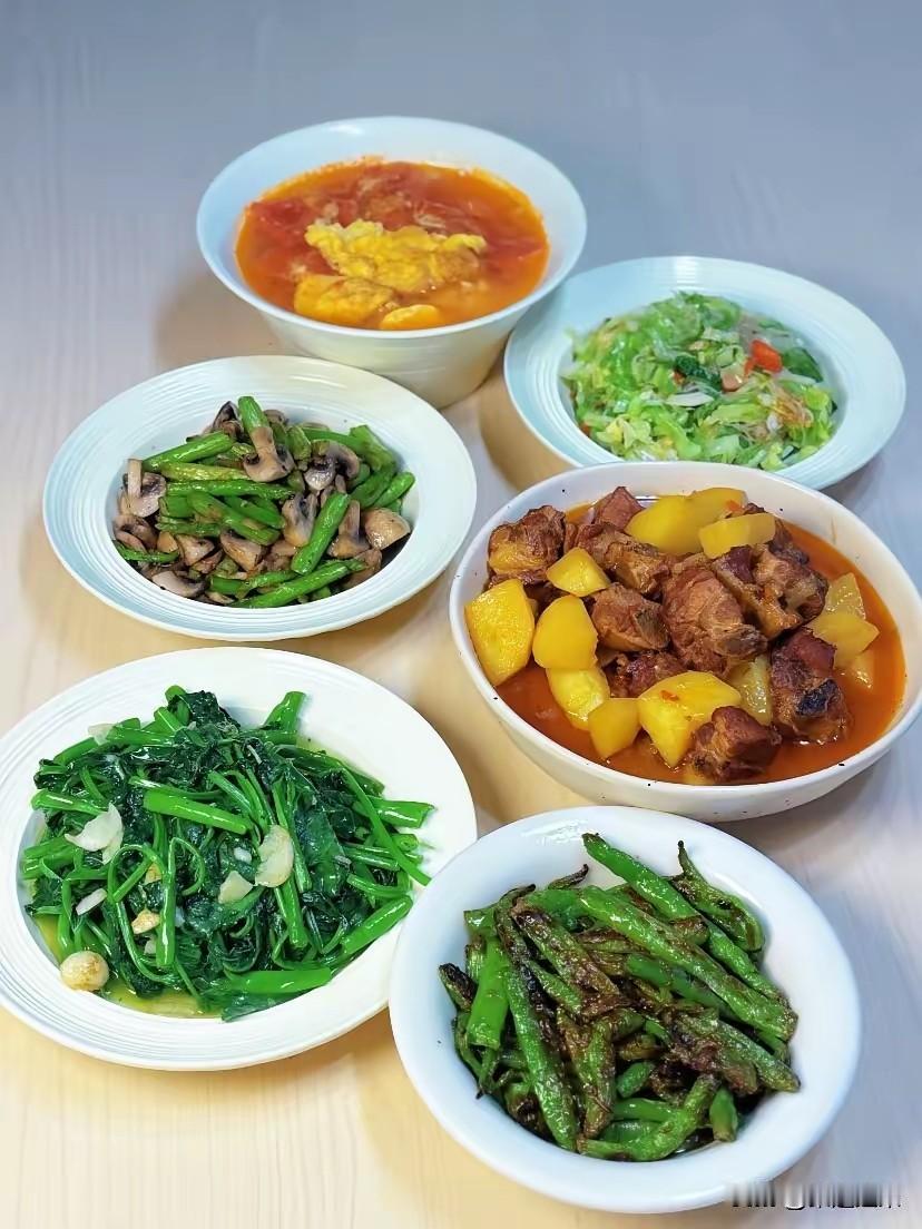 奉劝大家，没事少聚餐，我就是活生生没事找抽的例子！中秋节老公想和公公婆婆，小叔