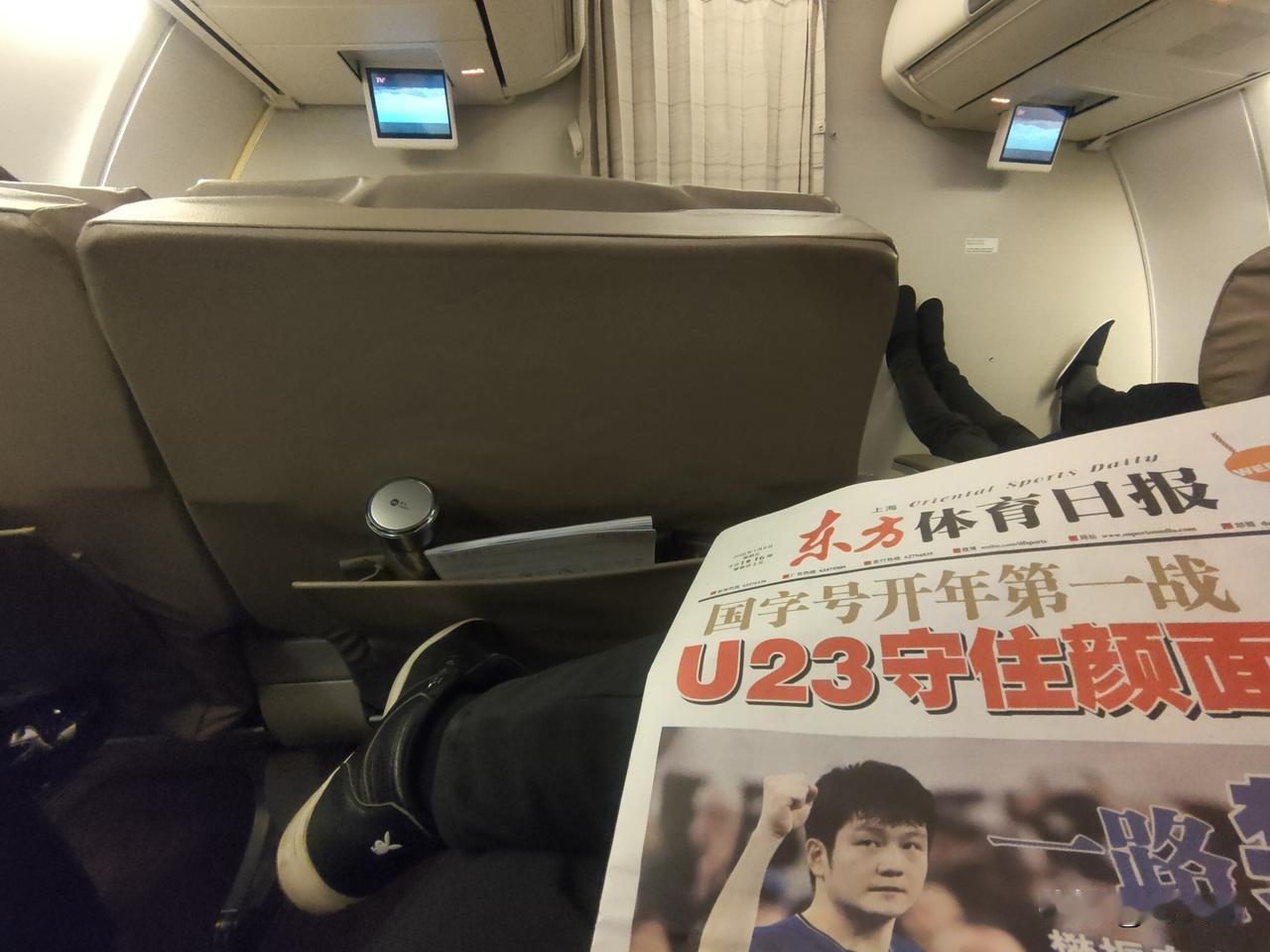 水到尽头是瀑布,人到尽头是什么?都说“水到尽头是瀑布”，溪水遇悬崖一跃而成壮观