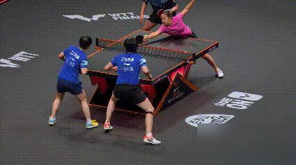 晚上的混双其实幸运遇到的是林申组合，他们没怎么打莎莎的弱点，没去搓大角度让她跑动