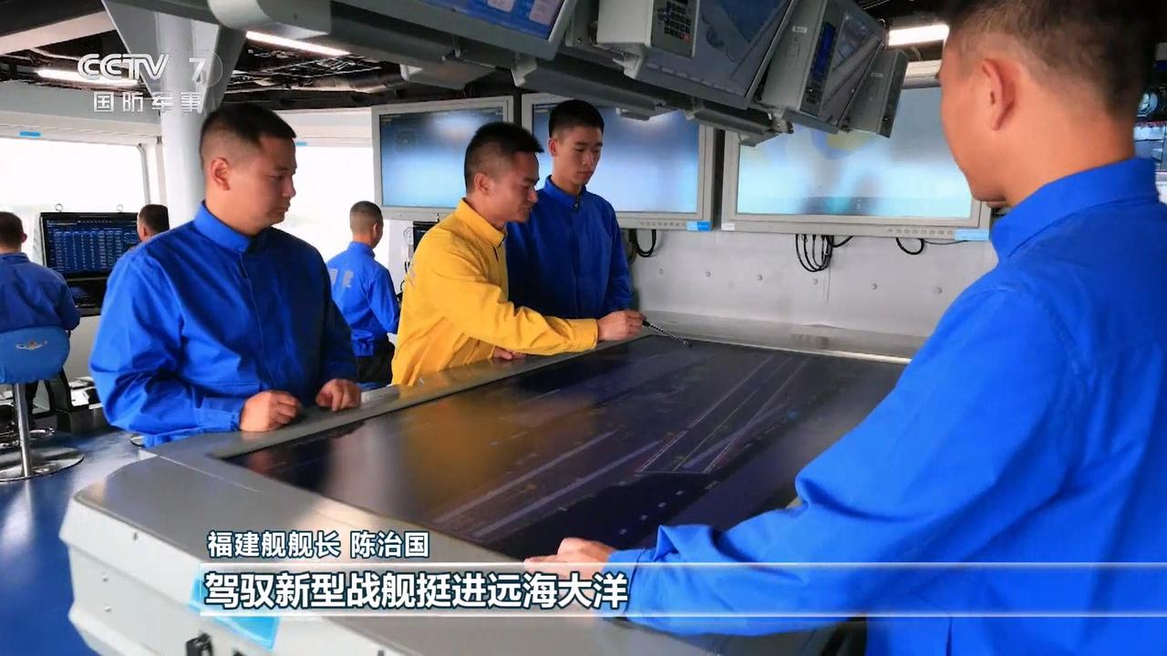 福建舰震撼世界！中国这海军一幕让法国破防了：一天服役法军42%舰队！当地时间20