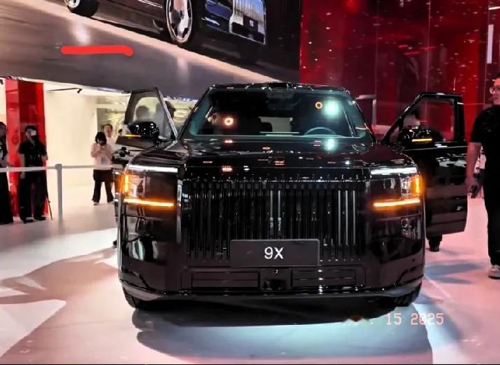 坐进极氪9X车内，我终于get到“呼吸感豪华”有多绝！之前总听人说豪车的“