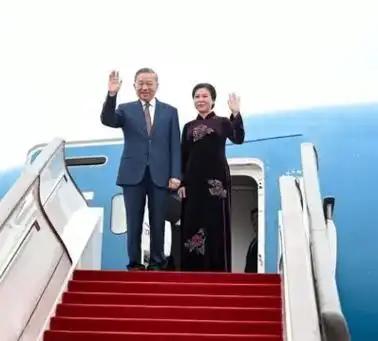 阵仗罕见！越南一把手带齐高官访华，藏着三重关键考量越南新任领导人苏林上任后
