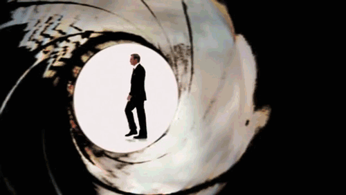 新任007计划明年选角！[墨镜]据Deadline，丹尼斯·维伦纽瓦将于明年完成《