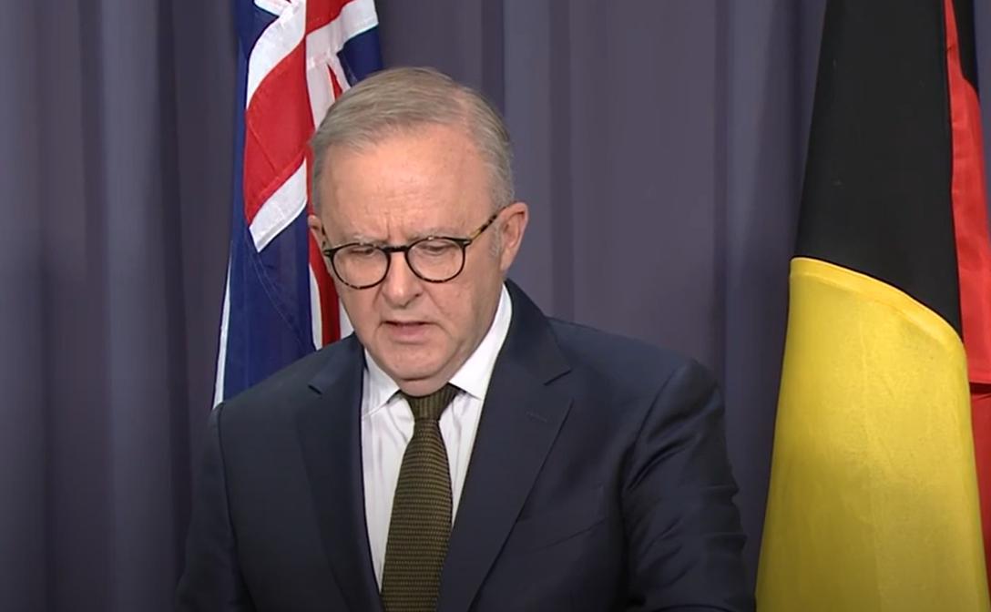 以色列震怒，澳海滩发生大规模枪击，穆斯林成为英雄拯救犹太人12月14号的悉尼