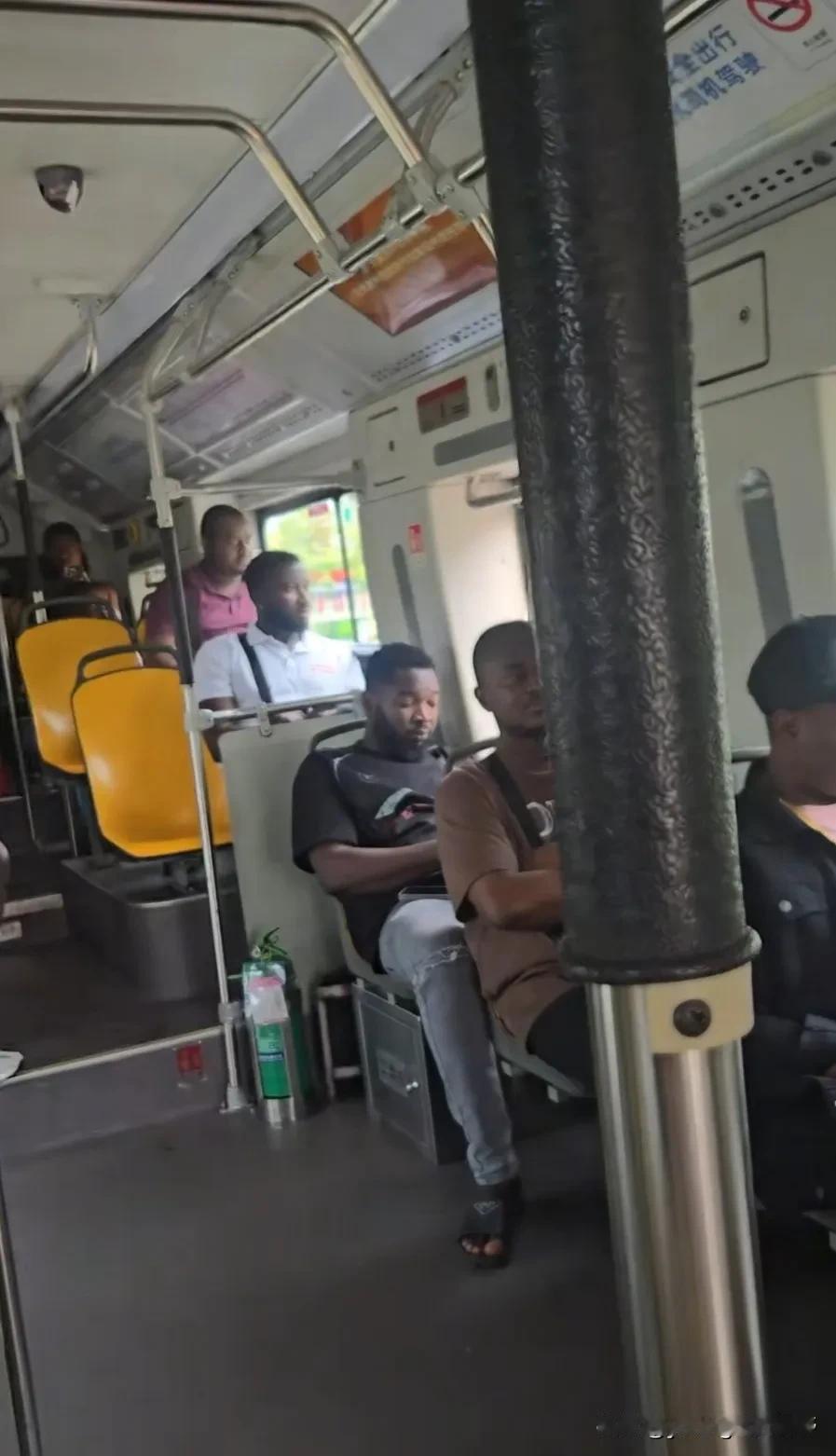 广州作为国内的超一线大城市，也是国际上著名的外贸城市。但广州的国际化，似乎还主要