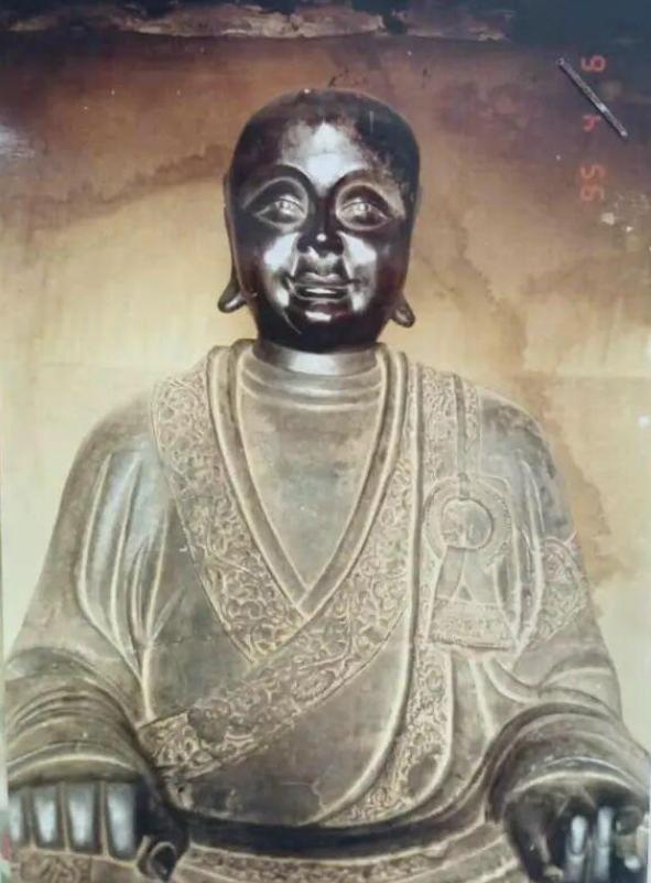 离谱！全网热议！2026年7月2日，据多家媒体核实报道，北京一名游客逛民间博物馆
