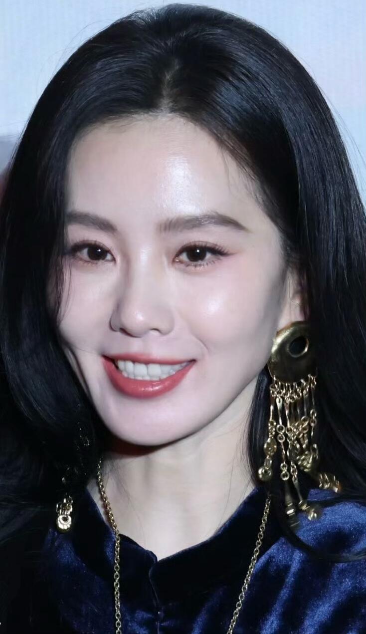 刘诗诗皮肤好嫩啊